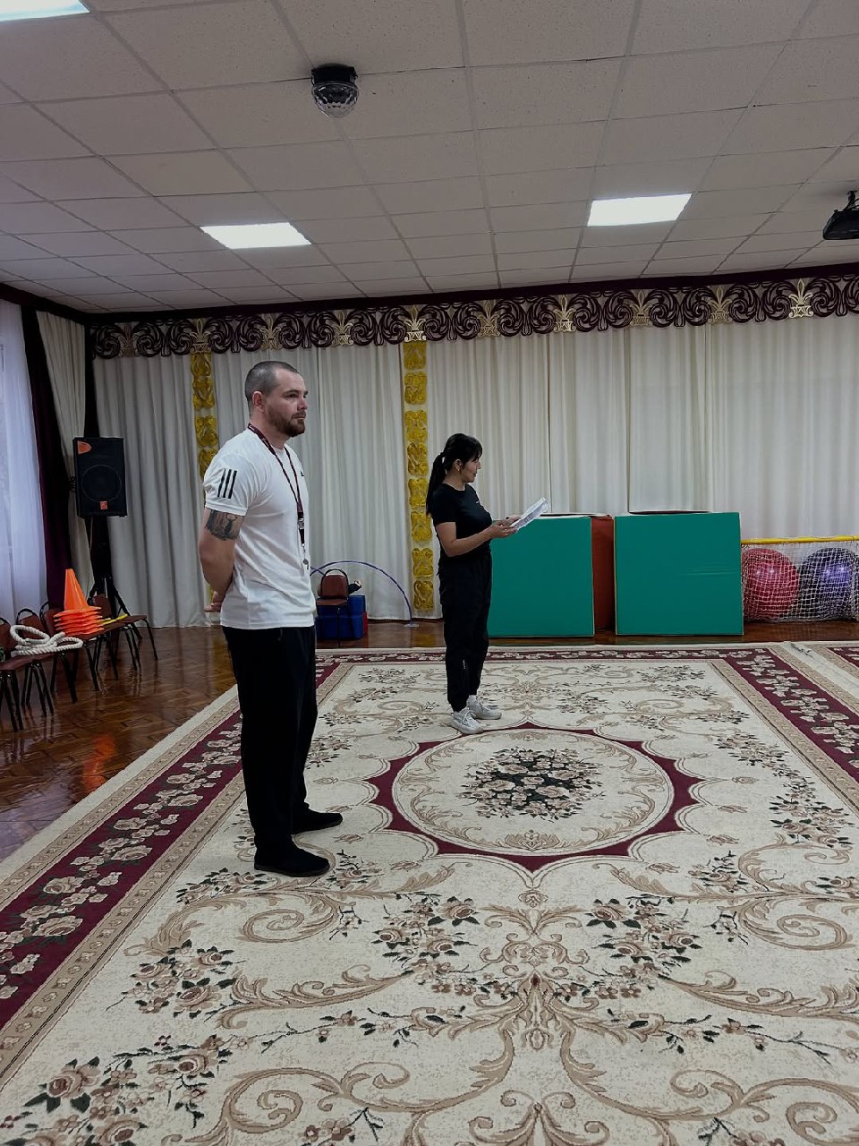 photo_5415787996453211218_y