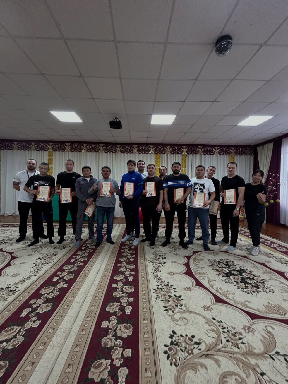 photo_5415787996453211220_y